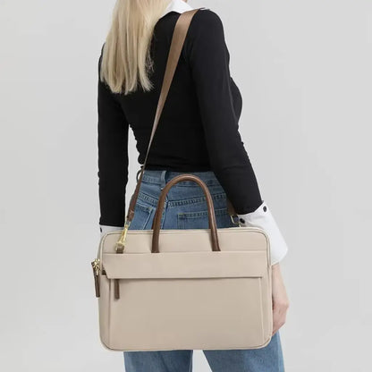 Beige Laptoptasche für Damen – Elegant, wasserabweisend & 16" kompatibel