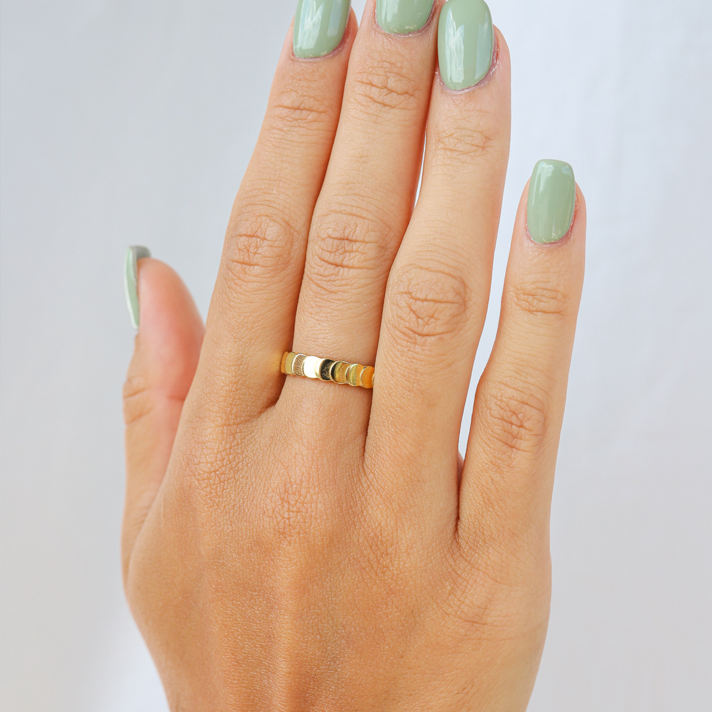 Goldfarbener minimalistischer Edelstahl-Ring mit Schaltplättchen – hypoallergen, schlicht & stilvoll