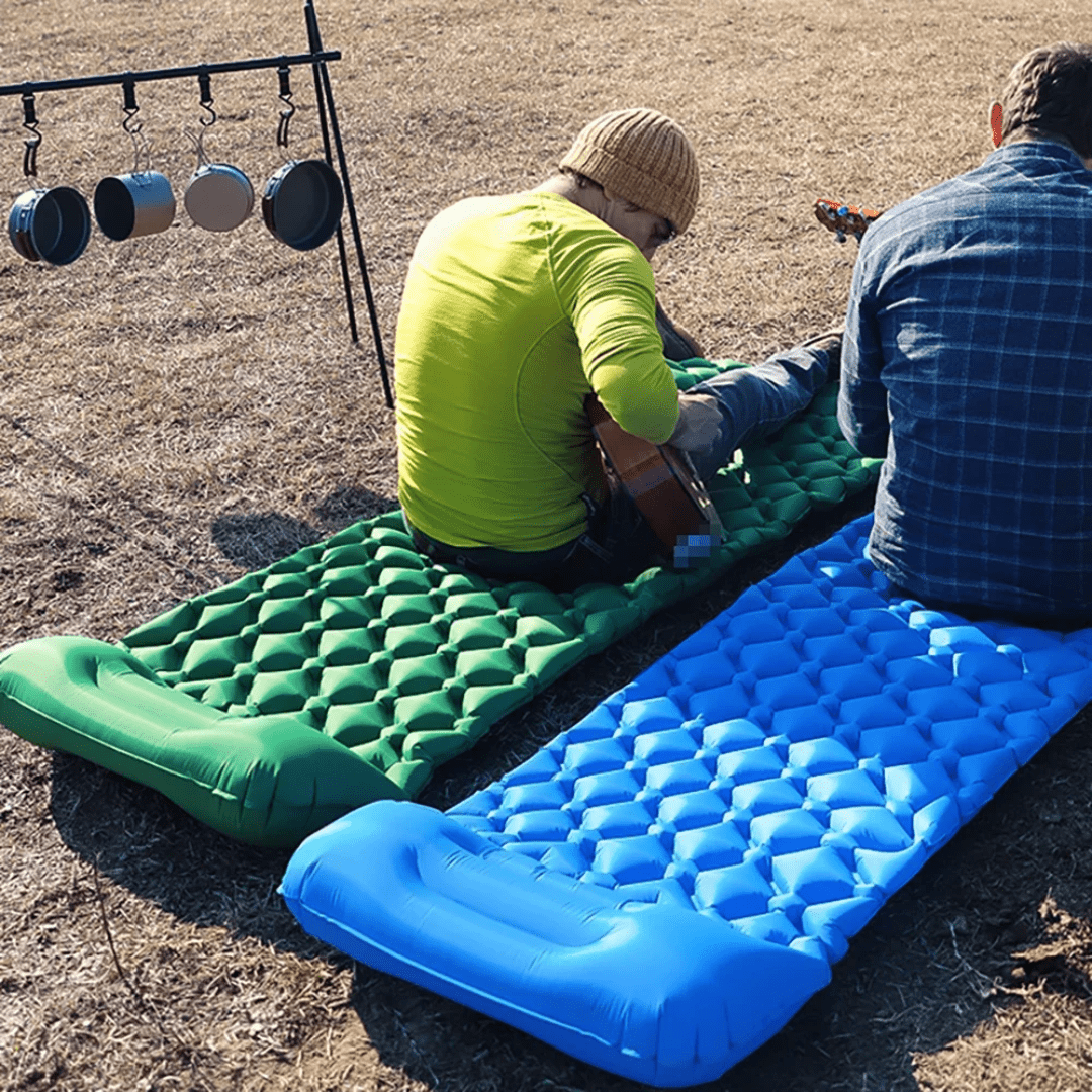 Aufblasbares Luftbett mit integriertem Kissen – Leicht & komfortabel für Camping, Festivals & Reisen