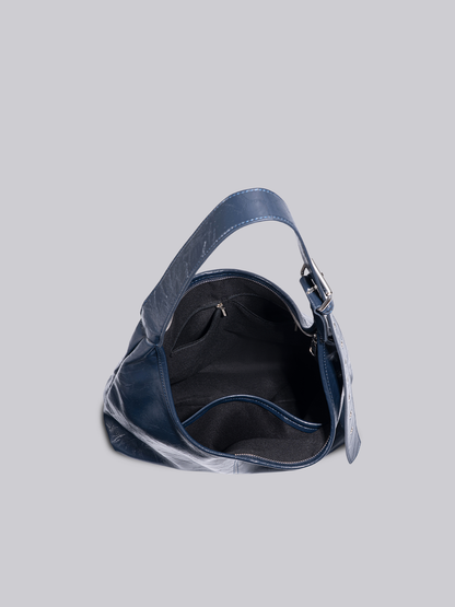 Schwarze Schultertasche Damen – Minimalistisches Design & viel Stauraum