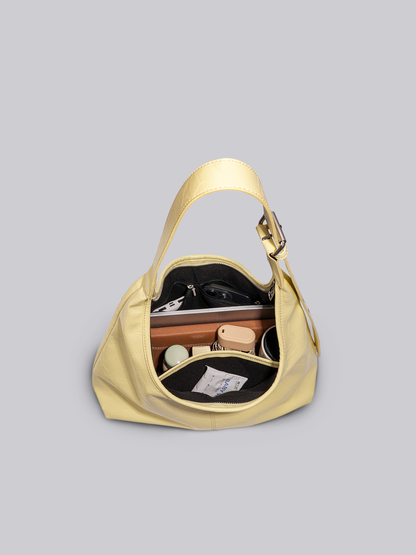 Schwarze Schultertasche Damen – Minimalistisches Design & viel Stauraum