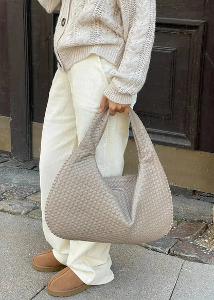 Elegante Gewebte Schultertasche aus Kunstleder – Modische Damen-Handtasche in Trendfarben