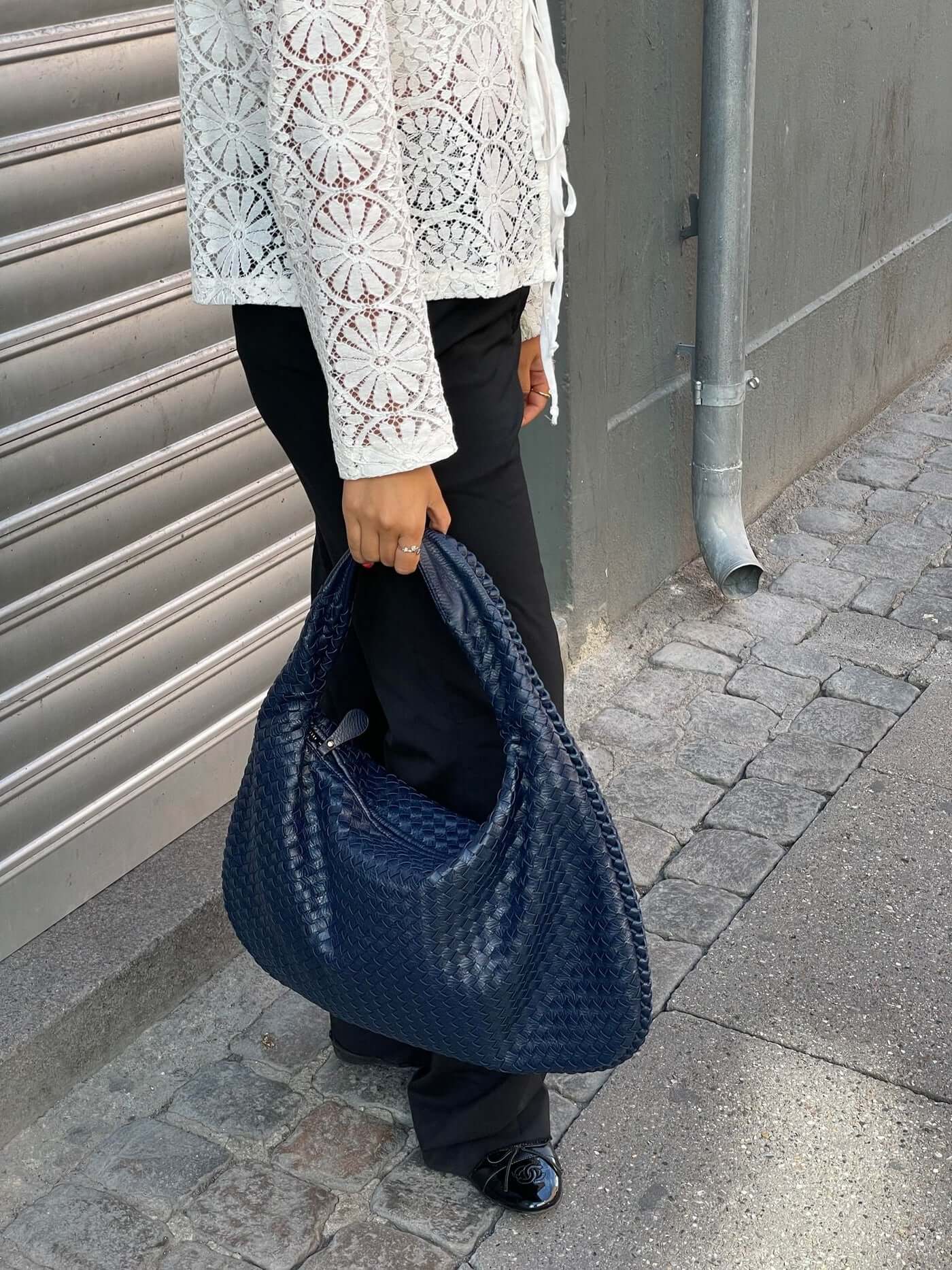 Elegante Gewebte Schultertasche aus Kunstleder – Modische Damen-Handtasche in Trendfarben