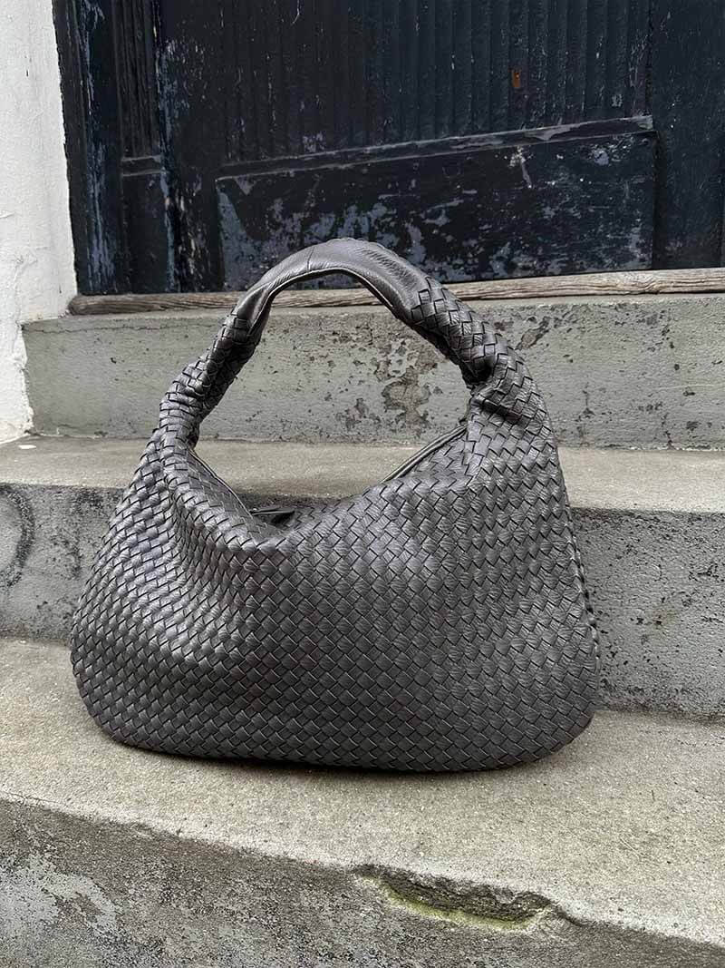 Elegante Gewebte Schultertasche aus Kunstleder – Modische Damen-Handtasche in Trendfarben