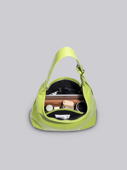 Schwarze Schultertasche Damen – Minimalistisches Design & viel Stauraum